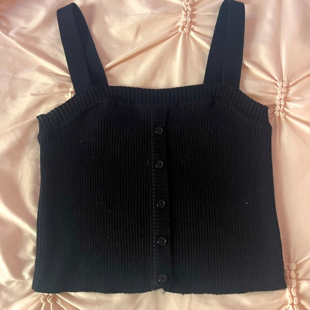 Black cropped shirt